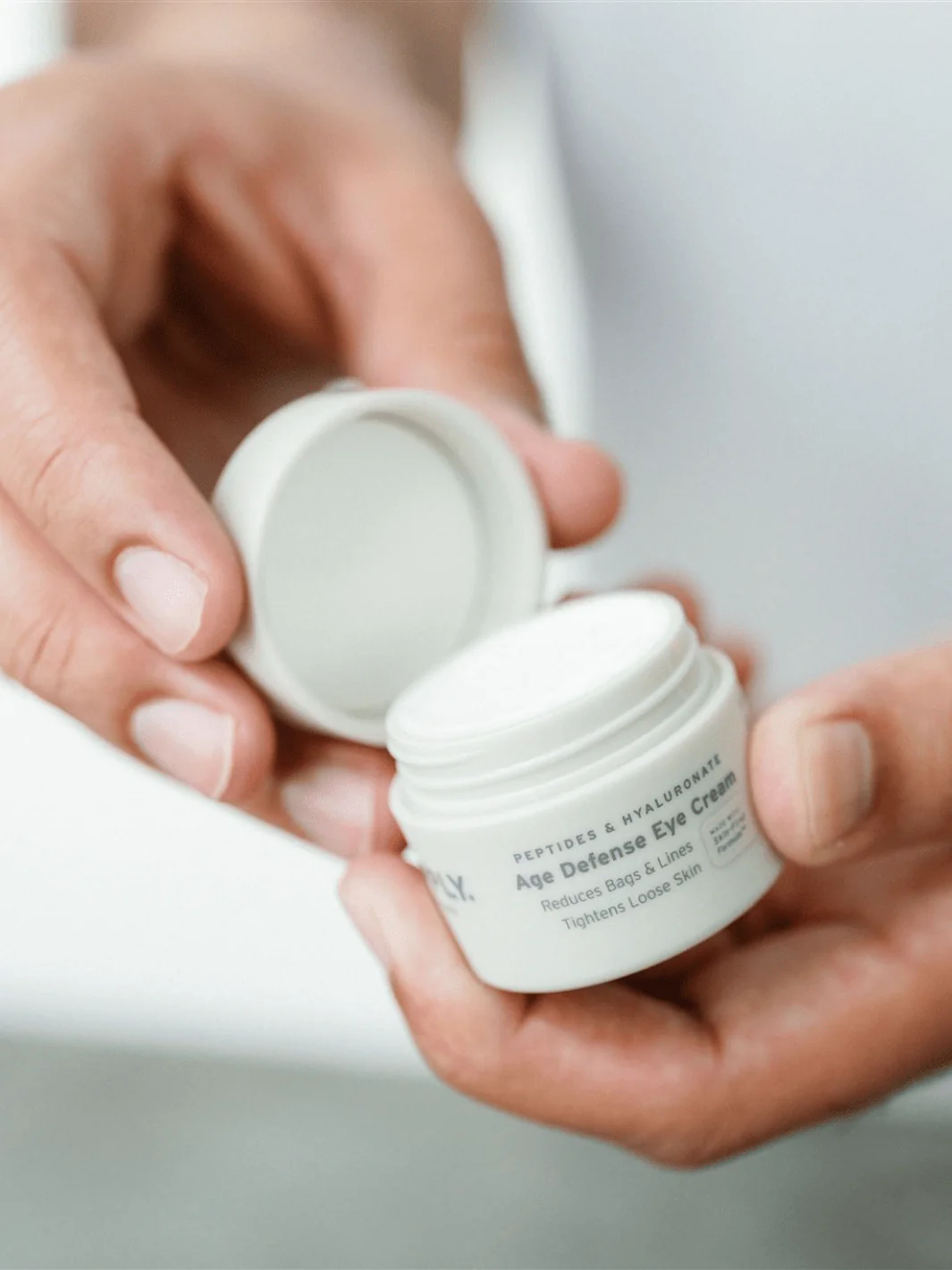 Skin Essentials Set (Face Wash + Moisturizer + Eye Cream) - Image 5