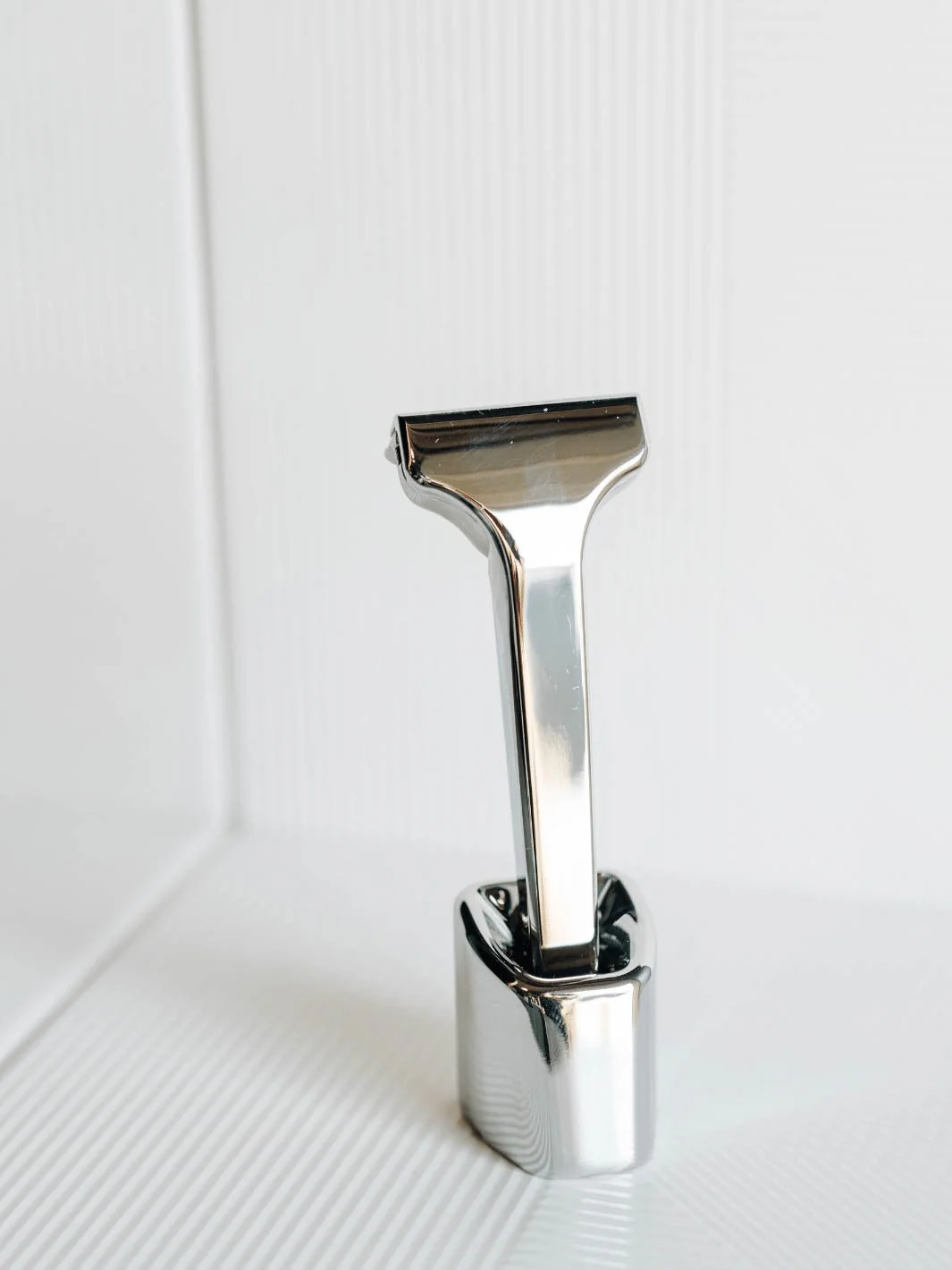 Single Edge SE Razor Stand - Image 3